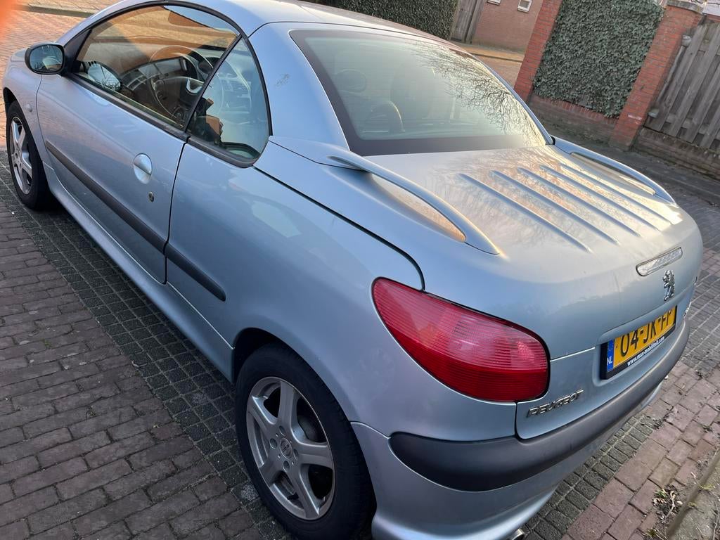 Peugeot 206 1.6 16V CC Roland Garros AUT 2002 Grijs, 4 cilinders, Cabriolet, 4 stoelen, Origineel Nederlands