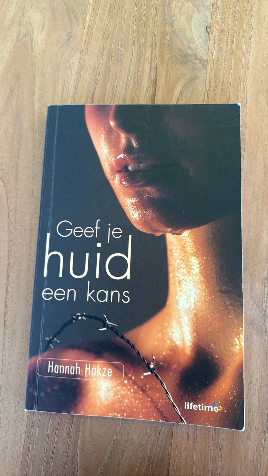 GRATIS Boek Geef je huid een kans, Ophalen of Verzenden, Zo goed als nieuw