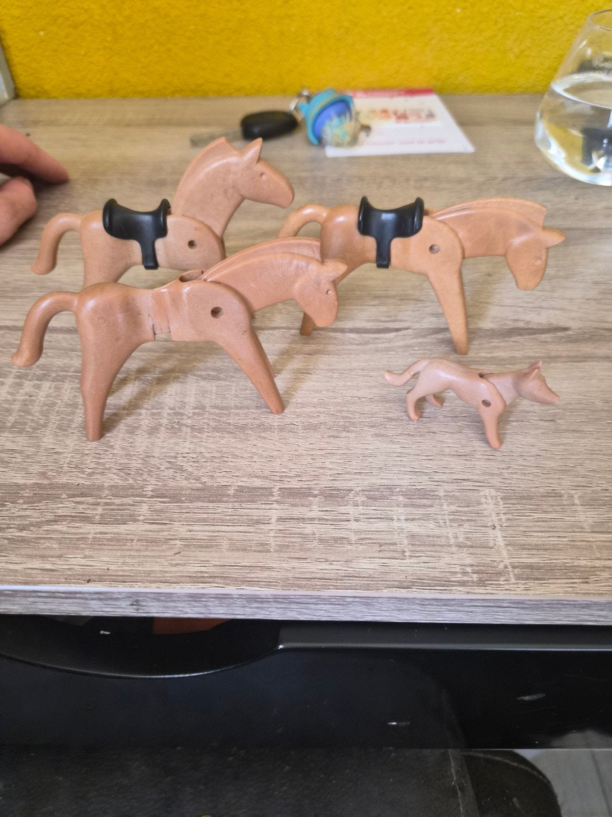 Playmobil paarden 1e generatie met hond en zadels, Kinderen en Baby's, Speelgoed | Playmobil, Gebruikt, Losse onderdelen, Ophalen of Verzenden
