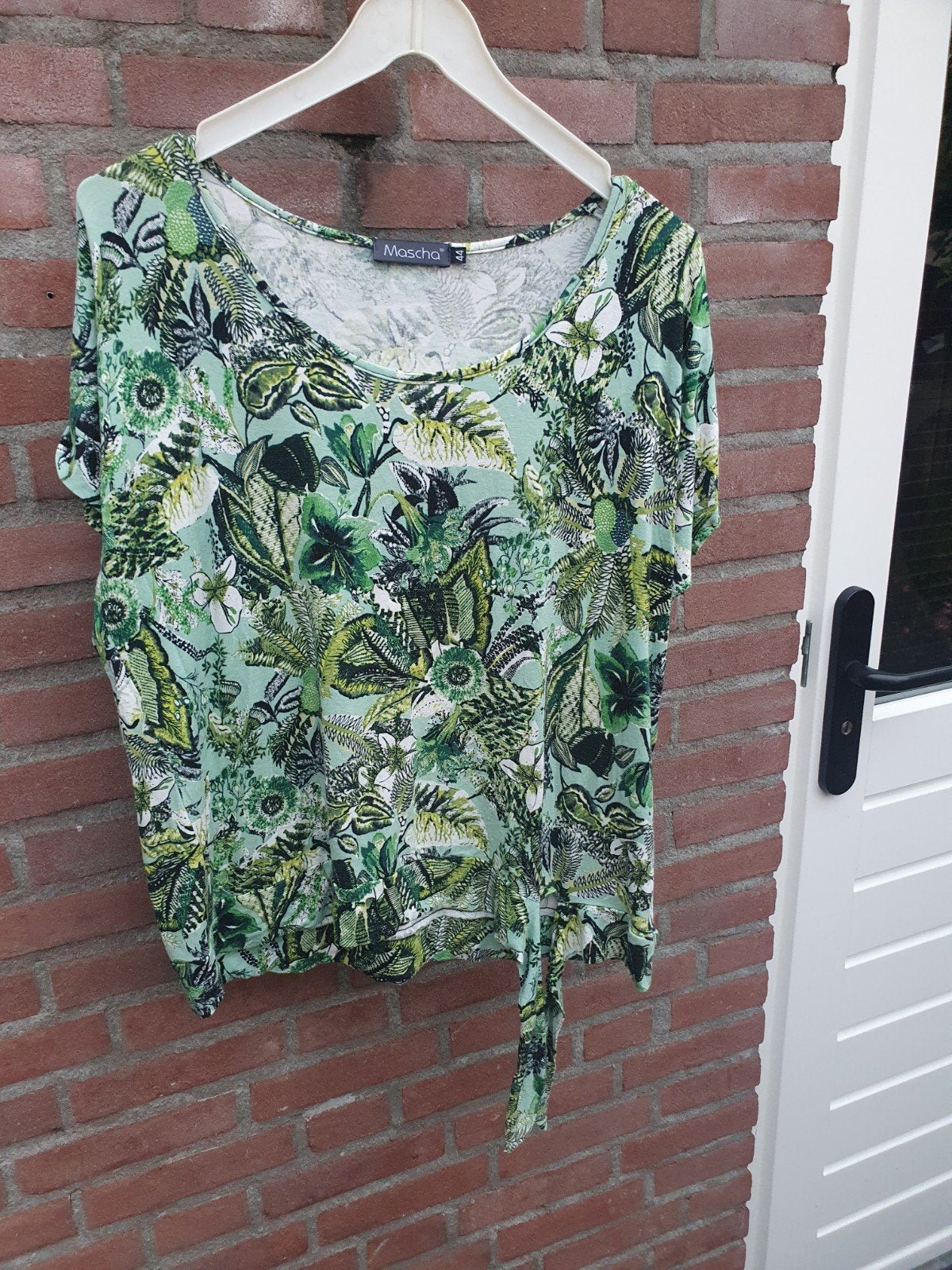 Te koop Mascha knoop shirt maat 44, Kleding | Dames, Ophalen of Verzenden, Maat 42/44 (L), Korte mouw