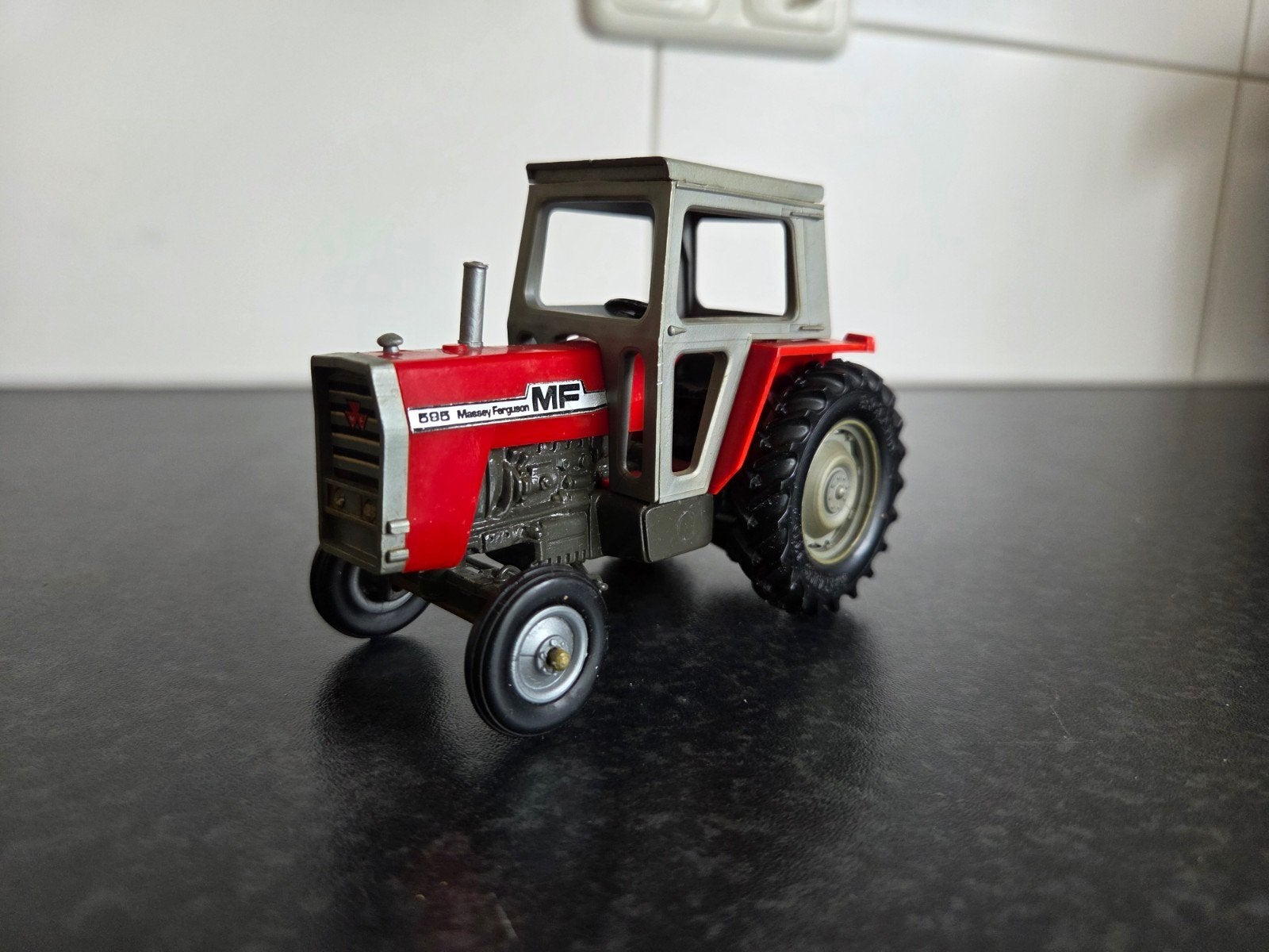 Massey Ferguson 595 tractor britains, Hobby en Vrije tijd, Ophalen, Gebruikt, Tractor of Landbouw, Britains