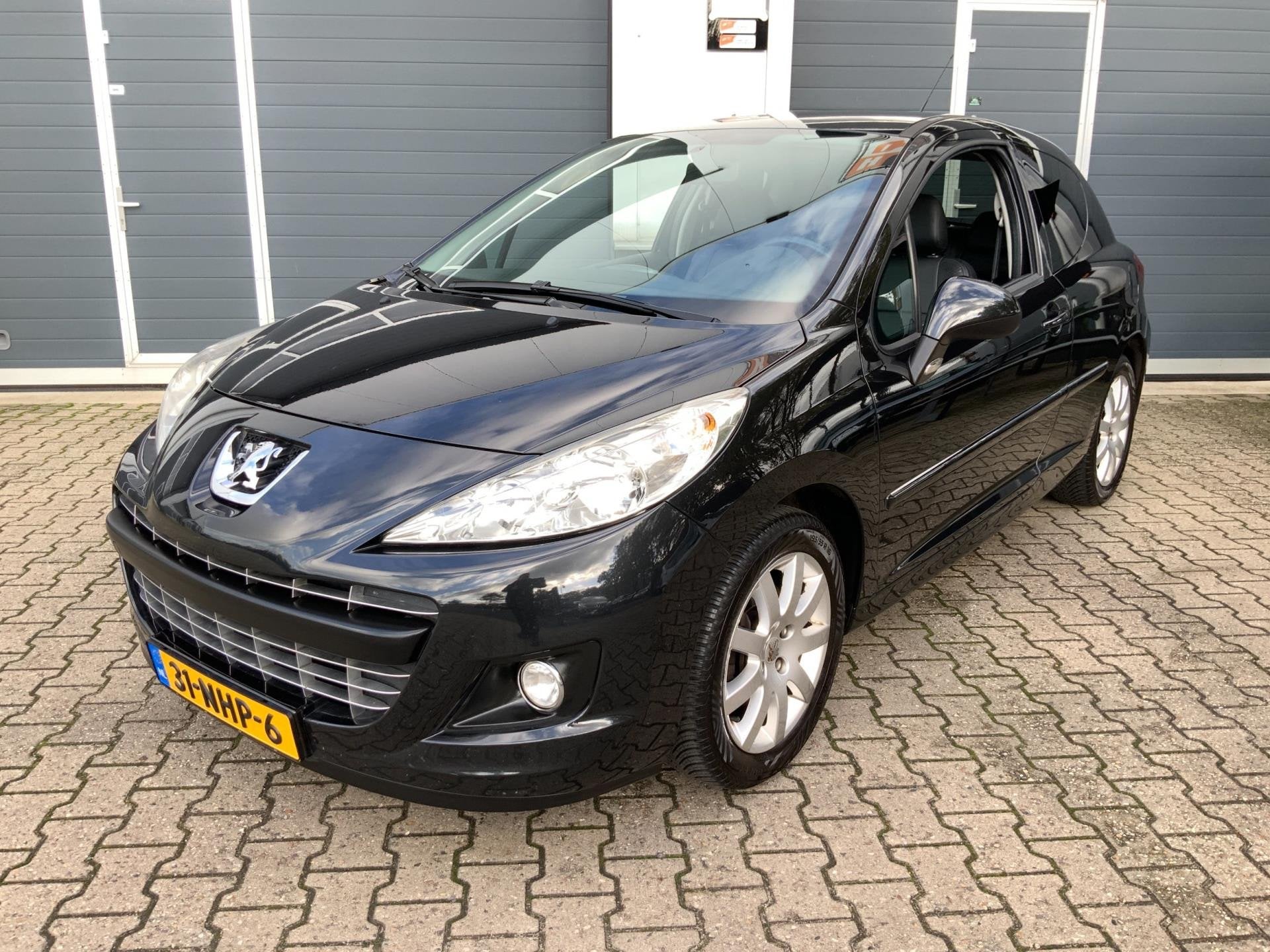 Peugeot 207 1.6 VTi Leder PDC Cruise Airco APK 10-2026, Voorwielaandrijving, Euro 5, Gebruikt, Zwart