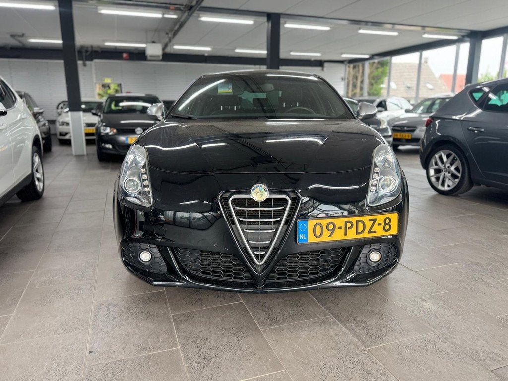 Alfa Romeo Giulietta 1.4 T Distinctive half leer navigatie C, Auto's, Alfa Romeo, Voorwielaandrijving, Euro 5, Gebruikt, Zwart