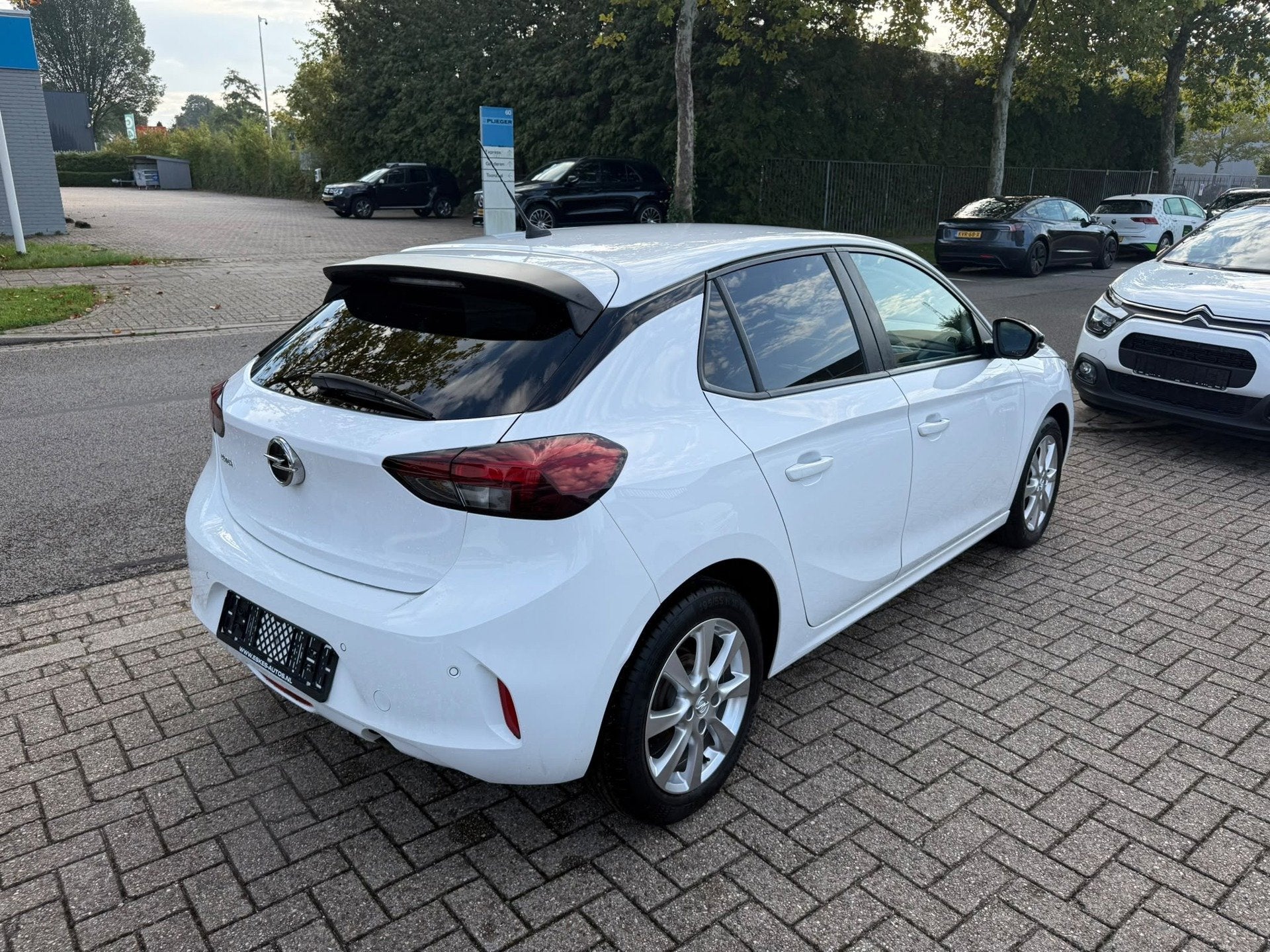 Opel Corsa 1.2 Edition, Navi, Stoel/Stuur verwarming, Airco,, Voorwielaandrijving, Dealer onderhouden, Stof, Gebruikt