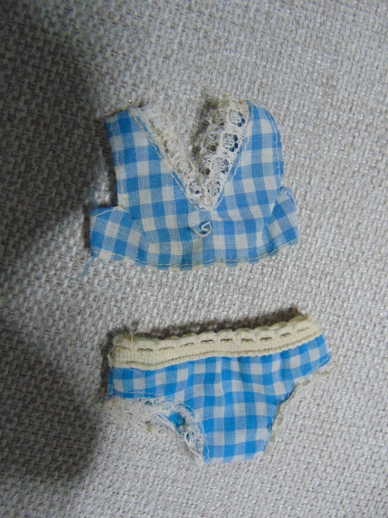 Sindy ondergoed 1975 Gingham Gear, Verzamelen, Ophalen of Verzenden, Gebruikt, Kleertjes