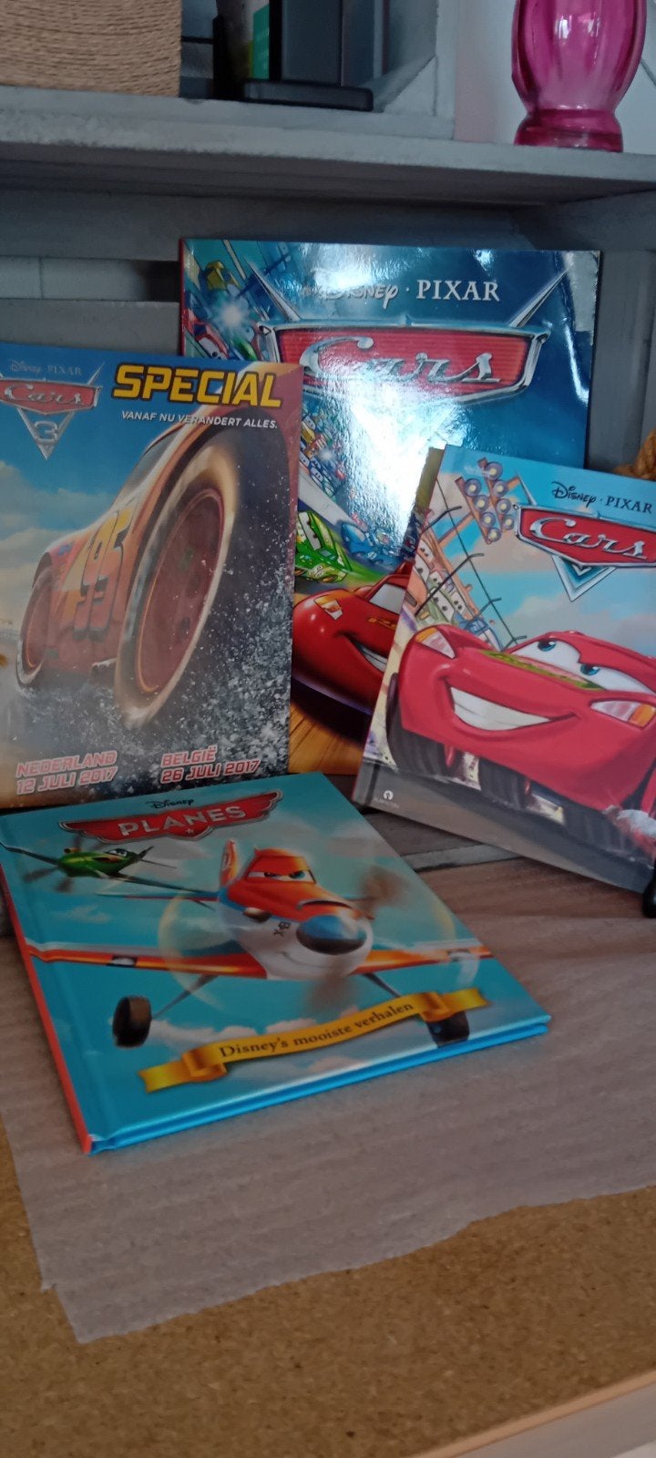 Disney Pixar Cars en Planes boeken, Ophalen of Verzenden, Zo goed als nieuw, Sprookjes