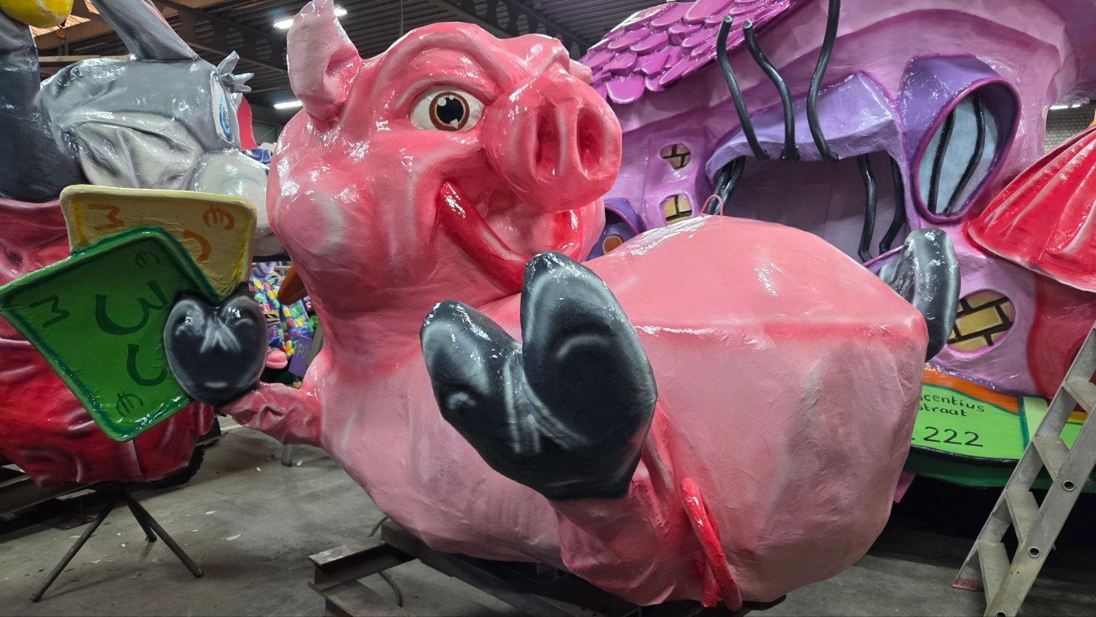 Diverse carnavalspoppen te koop, Ophalen, Zo goed als nieuw, Carnaval