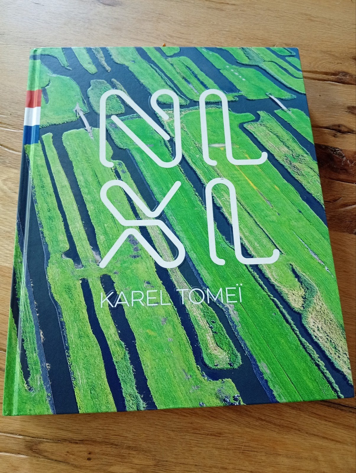 NL XL - Karel Tomeï - Prachtig fotoboek Nederland, Karel Tomeï, Ophalen of Verzenden, Zo goed als nieuw, Nederland