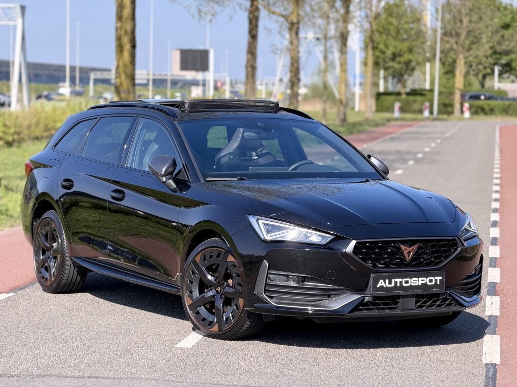 CUPRA Leon Sportstourer 1.4 e-Hybrid 245PK VZ Copper Edition, Gebruikt, 4 cilinders, Leon, Elektronische parkeerrem