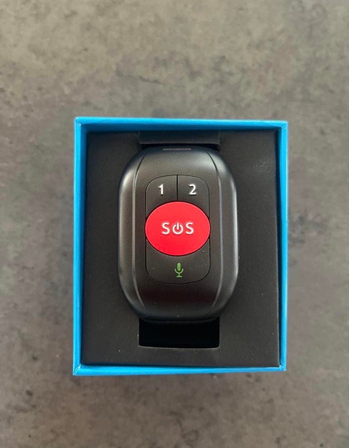GPS Tracker met SOS-knop en 4G-connectiviteit, Zwart, Ophalen of Verzenden, Zo goed als nieuw, GPS