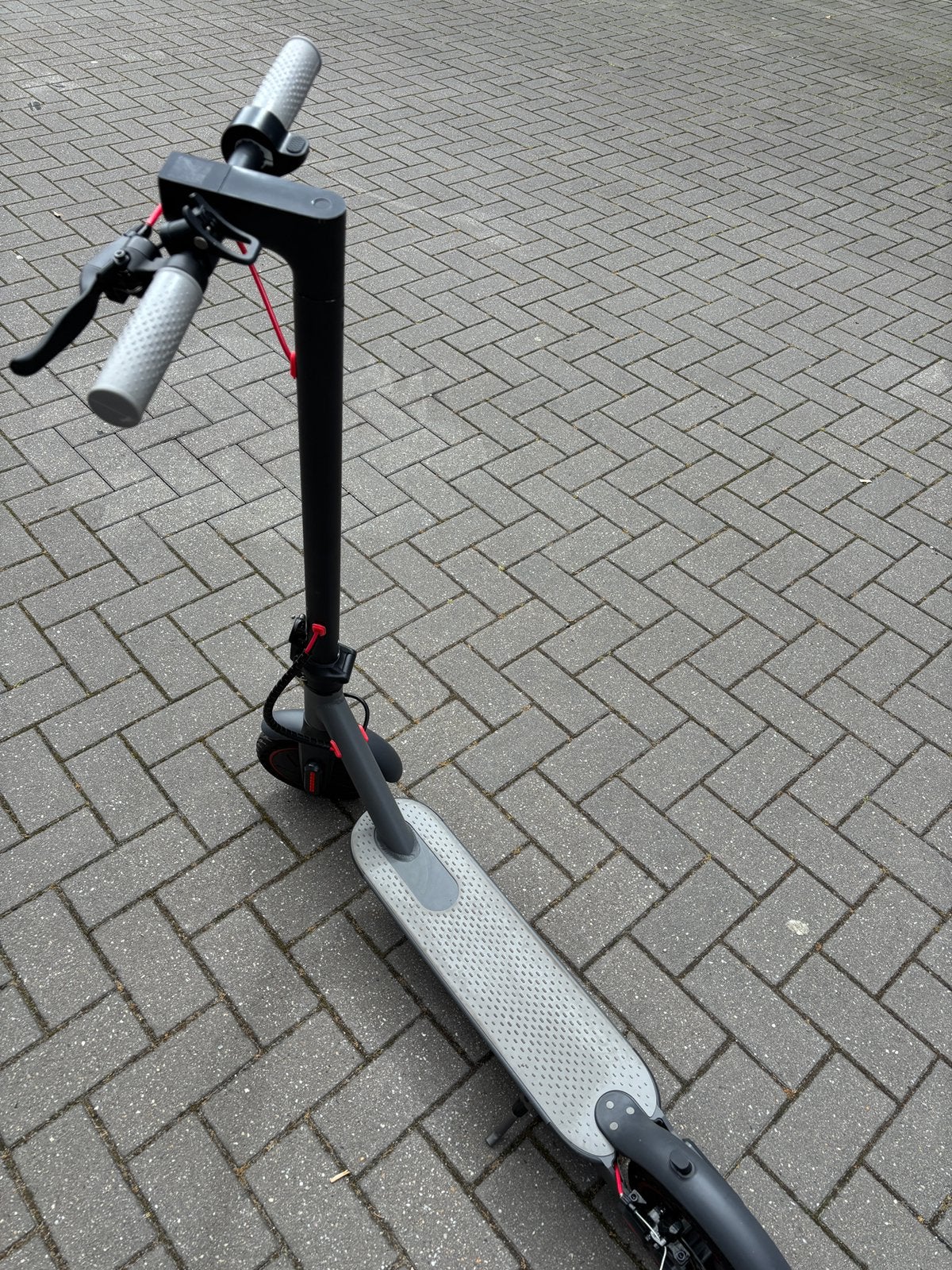 Elektrische step - 31 km/h - Goede staat, Ophalen of Verzenden, Zo goed als nieuw, Elektrische step (E-scooter)