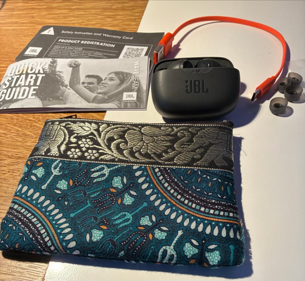 JBL Wave Beam Draadloze Oordopjes met Oplaadcase, Ophalen of Verzenden, Zo goed als nieuw, Overige merken, Draadloos