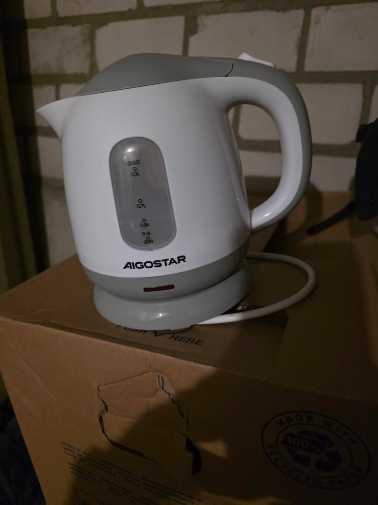 Aigostar Waterkoker - Compact en Efficiënt, Witgoed en Apparatuur, Waterkokers, Gebruikt, Minder dan 1 liter, Ophalen of Verzenden