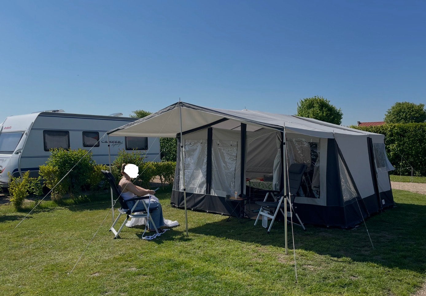 Keizer Grande 2 persoons vouwwagen met voortent en luifel, Ophalen, Tot en met 2, Lichtgrijs, Aanwezig
