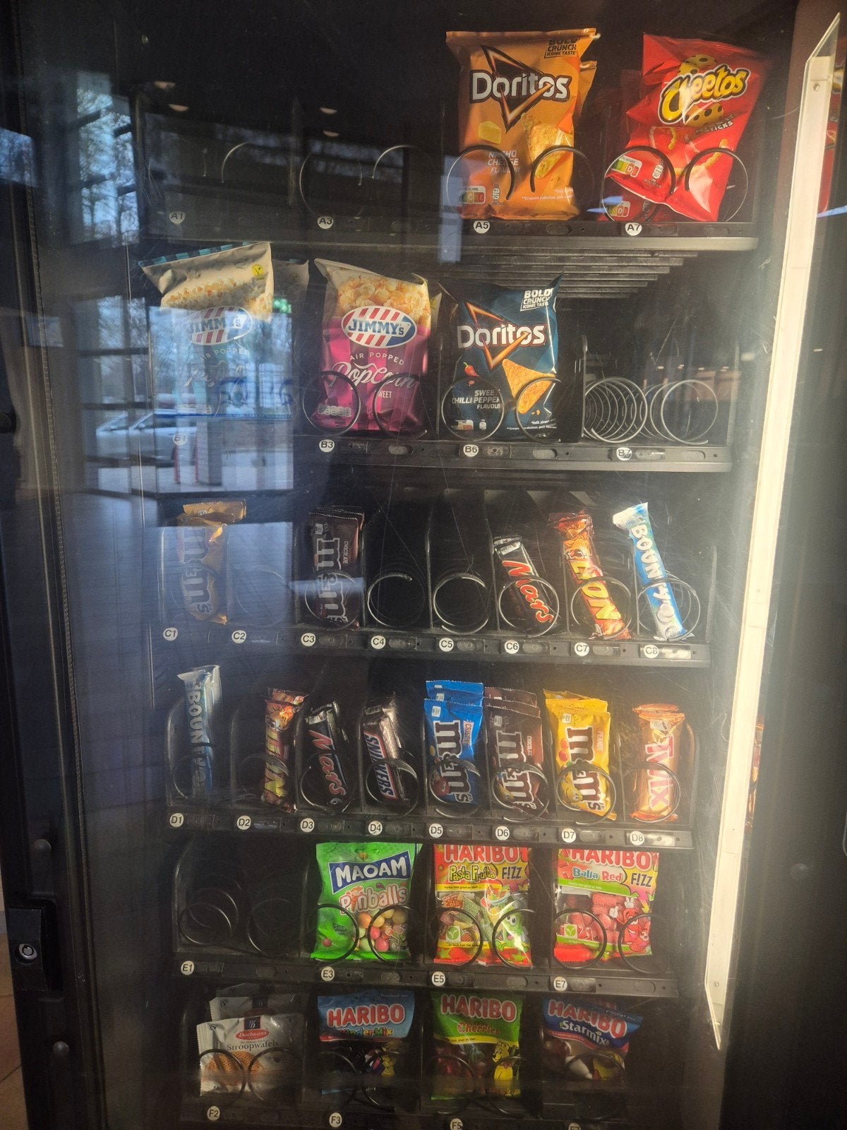iVend Snackautomaat - Perfect voor uw bedrijf!, Ophalen