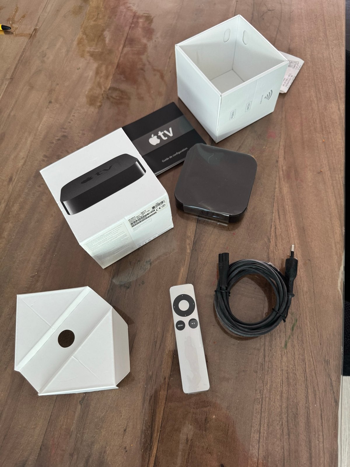 Apple TV (3e generatie) - Model A1469 - Compleet in doos, Ophalen of Verzenden, Zo goed als nieuw, HDMI, Zonder harde schijf