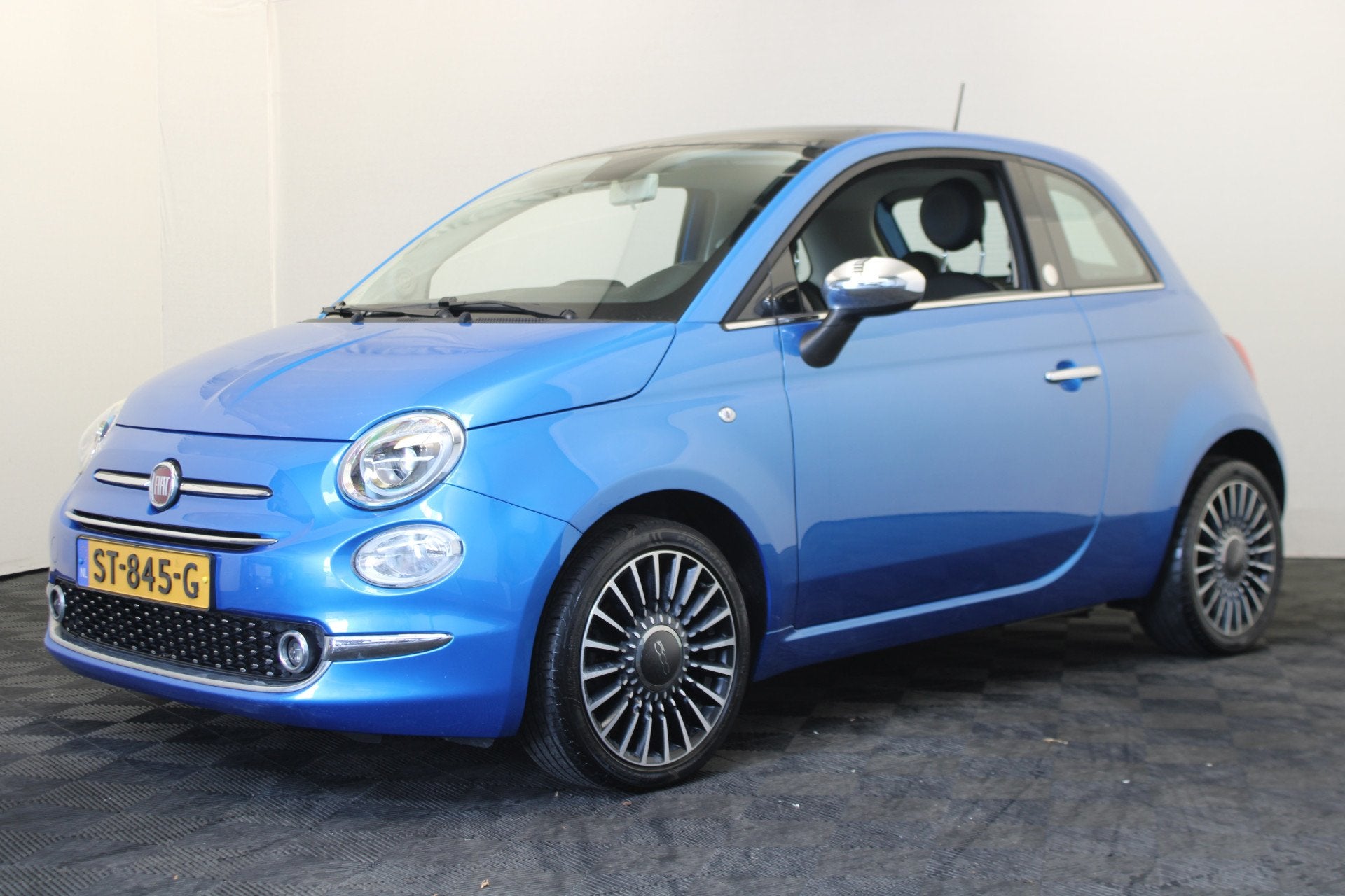Fiat 500 0.9 TwinAir Turbo Lounge |Pano|Navi| (bj 2018), Gebruikt, Bedrijf, 26 km/l, 915 kg