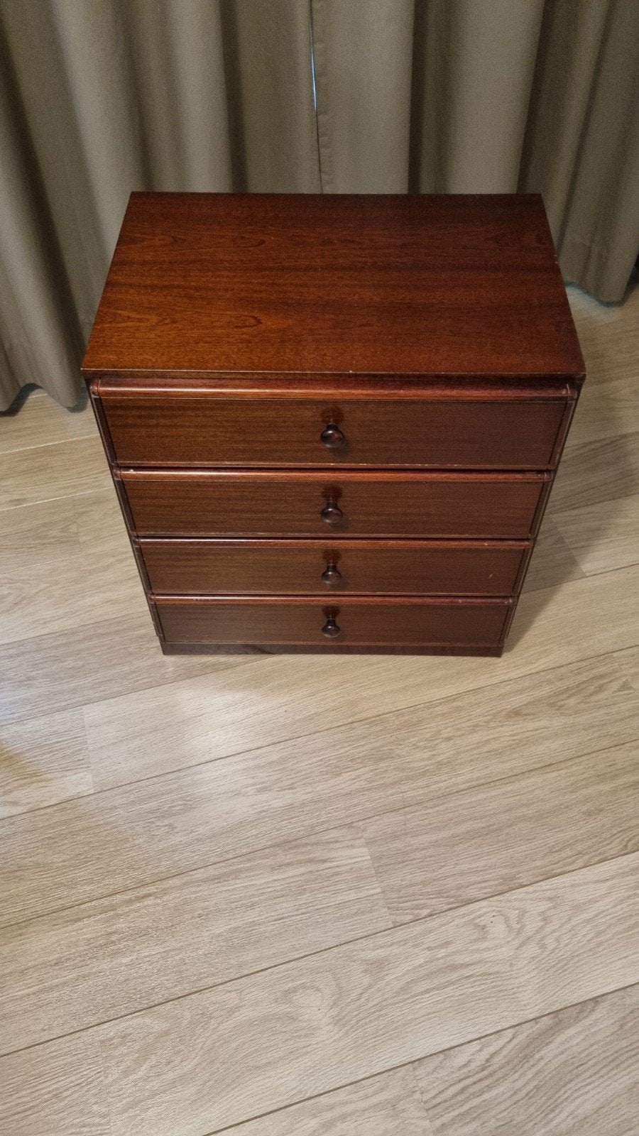 Klassieke houten ladekast met 4 laden en met 2 laden, Ophalen, Minder dan 50 cm, Gebruikt, Klassiek
