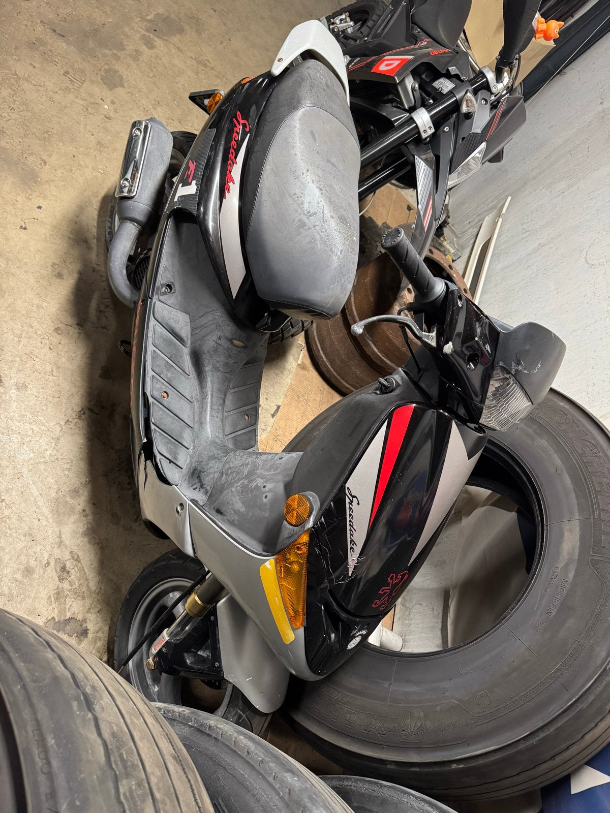 Peugeot Speedake F1 Scooter - Zwart/Grijs, Fietsen en Brommers, Ophalen, Gebruikt, Overige modellen, Benzine