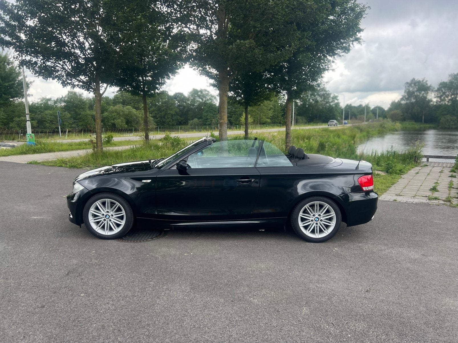 BMW 1-Serie 2.0 118I Cabrio 2008 Zwart e88, Auto's, 1-Serie, 1995 cc, Cabriolet, 4 stoelen