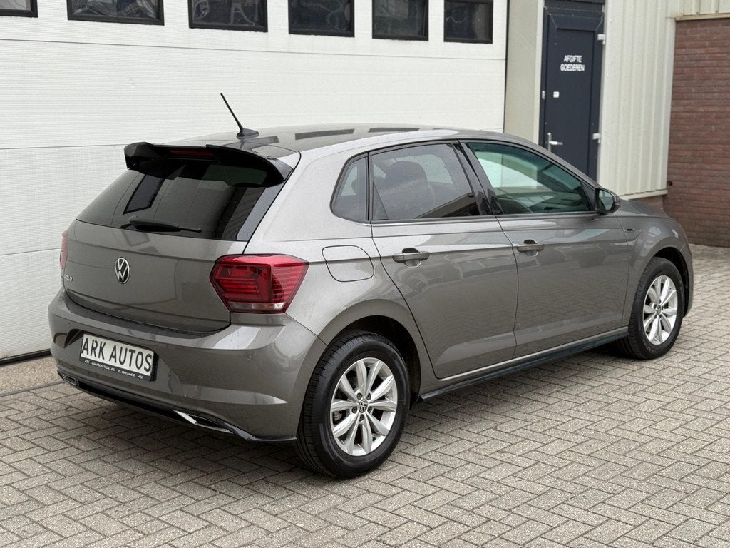 Volkswagen Polo 110 PK R line (bj 2021, automaat), Auto's, Automaat, Gebruikt, Bedrijf, 1020 kg