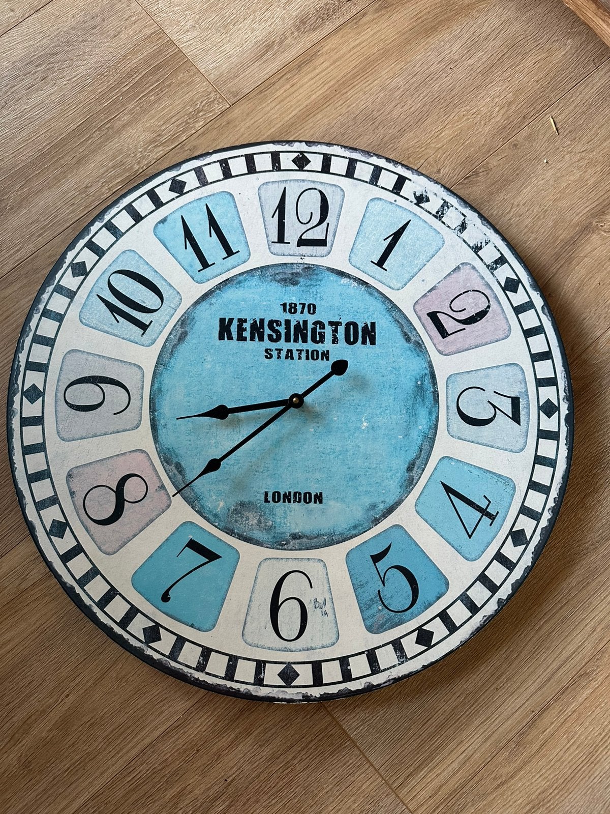 Klok Kensington, Huis en Inrichting, Woonaccessoires | Klokken, Ophalen, Analoog, Zo goed als nieuw, Overige merken
