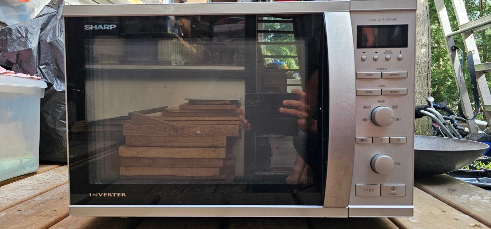 Sharp inventer Goed werkende combi magnetron/oven, Witgoed en Apparatuur, Ovens, Ophalen, Gebruikt, Vrijstaand, Minder dan 45 cm