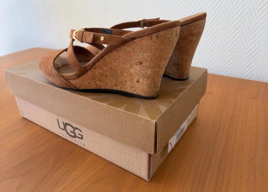UGG slippers met sleehak, Slippers, UGG, Beige, Ophalen of Verzenden