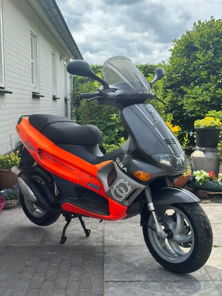 ️Gilera runner 50cc sp Fluo Rosso 2 takt 9541 Km️, Fietsen en Brommers, Scooters | Piaggio, Niet ingevuld, Niet ingevuld, Niet ingevuld