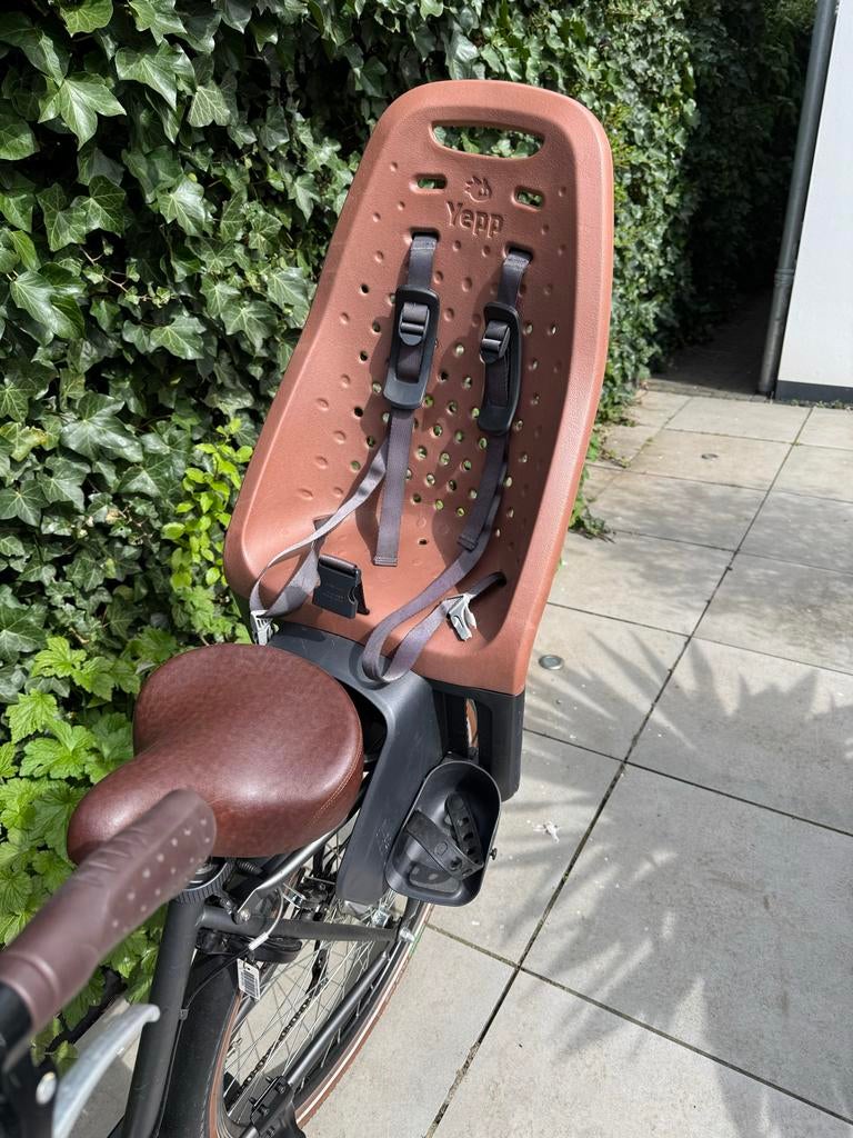 Thule Yepp Maxi achterzitje bruin met EasyFit adapter, Fietsen en Brommers, Fietsaccessoires | Fietsstoeltjes, Ophalen, Achterzitje