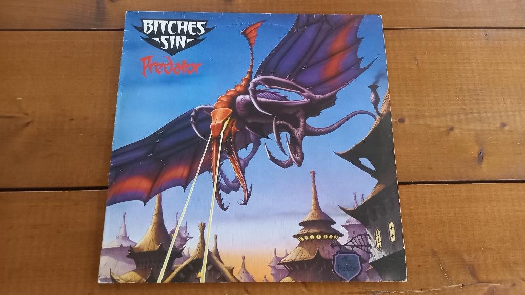 lp album Bitches Sin ‎- Predator, Gebruikt, Originele persing, 1980 - 1989, Ophalen of Verzenden