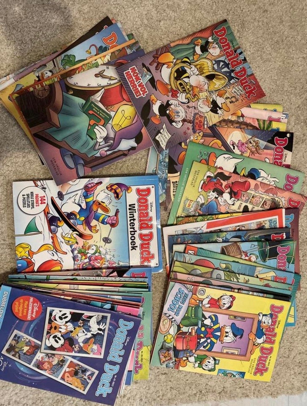 Hele colectie Donald Duck 2023, Meerdere stripboeken, Ophalen of Verzenden, Gelezen