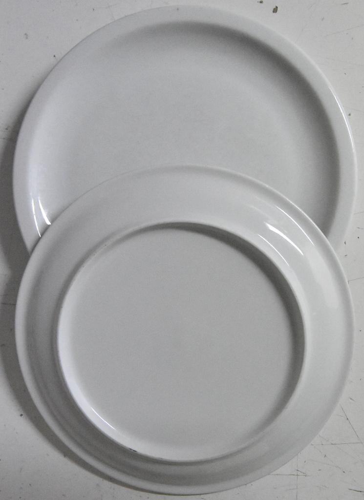 2 Mosa ontbijt servies bord wit 1 extra merkloos bord gratis, Huis en Inrichting, Keuken | Servies, Ophalen of Verzenden, Zo goed als nieuw