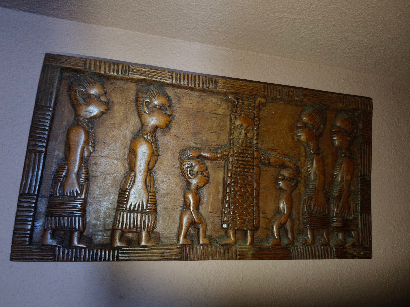 Houten wanddecoratie met Afrikaanse figuren, Hout, Wanddecoratie, Bruin, Afrika