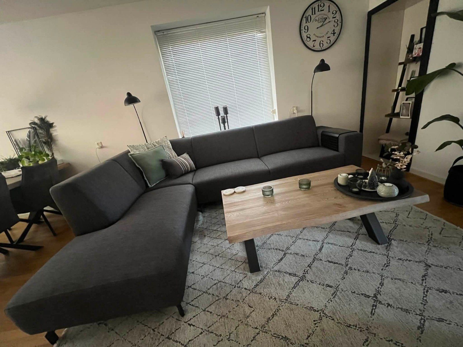 Moderne grijze hoekbank met chaise longue, Gebruikt, Hoekbank, 300 cm of meer, Ophalen of Verzenden