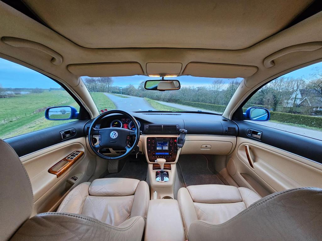 Volkswagen Passat Variant 4.0 W8 4Motion | Uitmuntende Staat, Auto's, Volkswagen, Gebruikt, Blauw, 1751 kg, Vierwielaandrijving