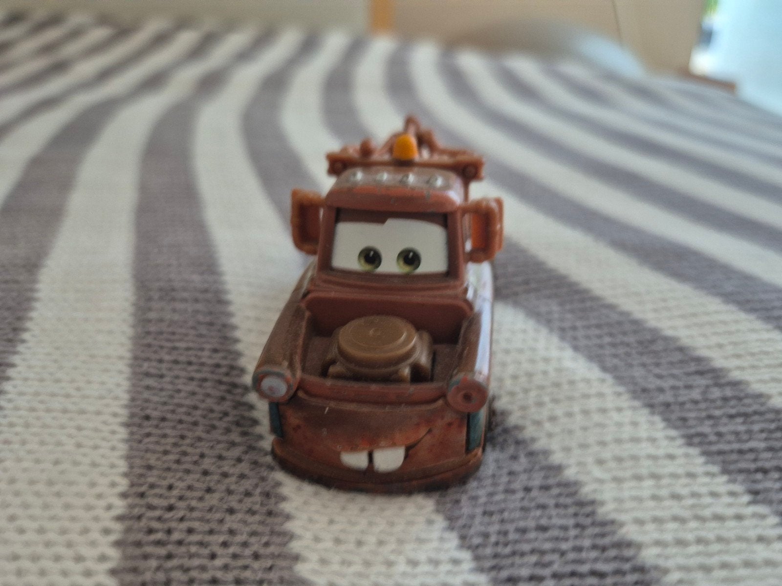 Vintage Disney Cars 2 — Tow Mater Die-cast (Mattel 2011), Ophalen of Verzenden, Gebruikt