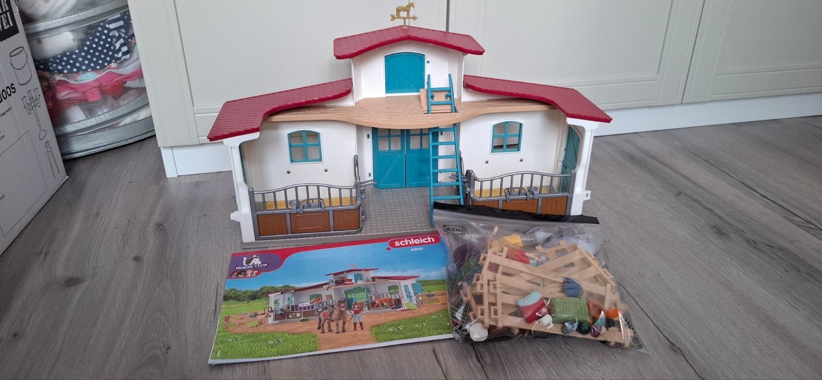 42567 Schleich Horse Club manege met accessoires, Ophalen, Zo goed als nieuw