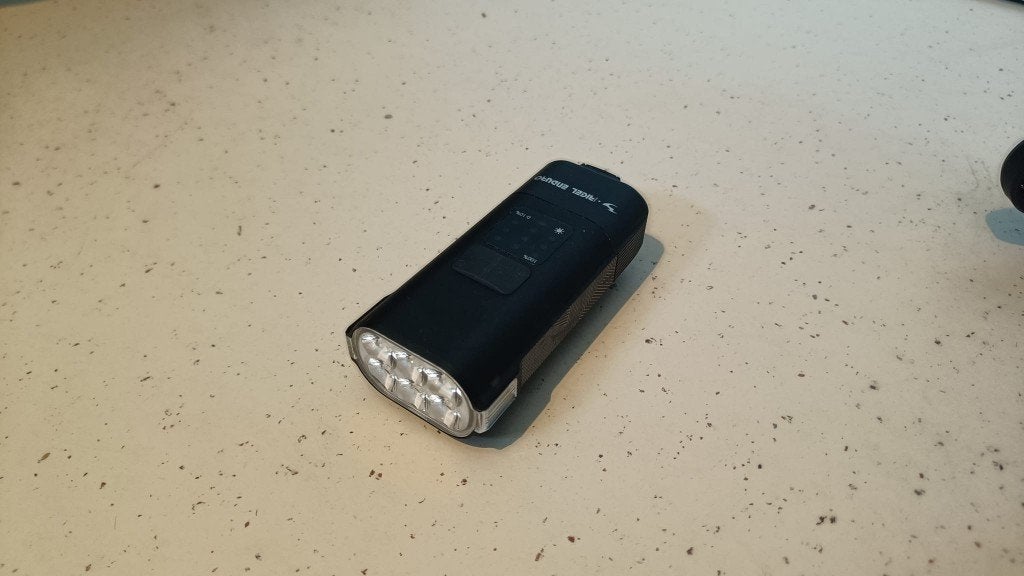 Moon Rigel Enduro 2600 lumen fietslamp, Gebruikt, Voorlicht, Ophalen of Verzenden, Oplaadbaar