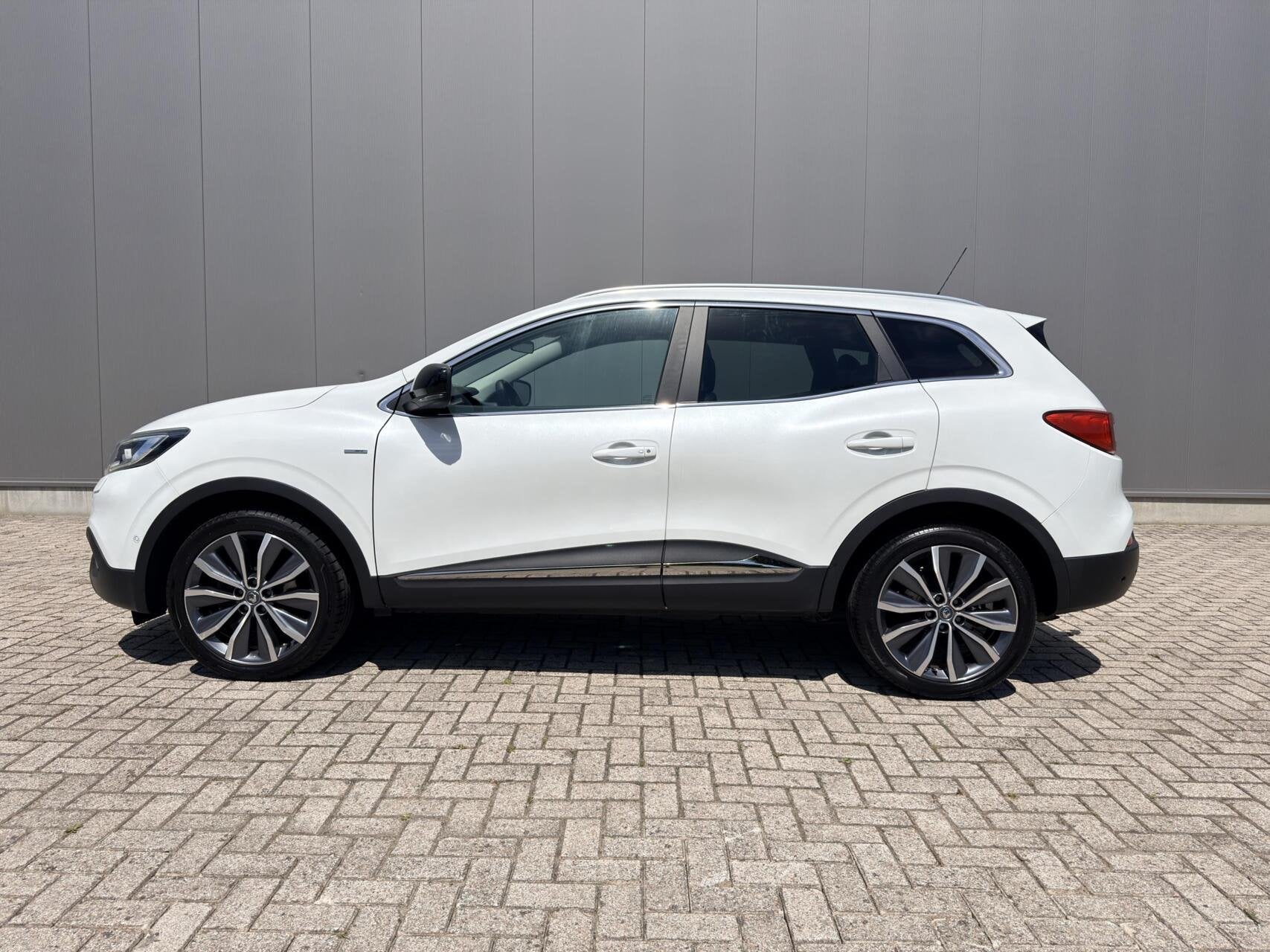Renault Kadjar 1.2 TCe Bose *Climate*|Cruise|LED|Stoelver|Pa, Auto's, Renault, Voorwielaandrijving, Kadjar, Gebruikt, 4 cilinders