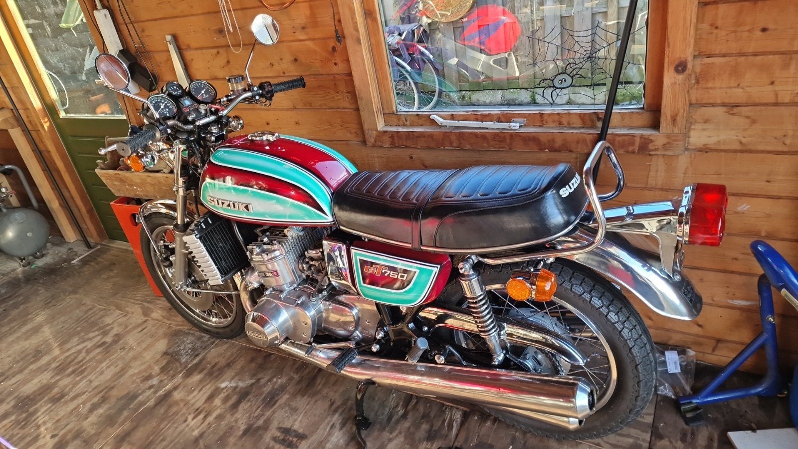 Suzuki gt 750, 739 cc, Occasion, 3 cilinders, Particulier