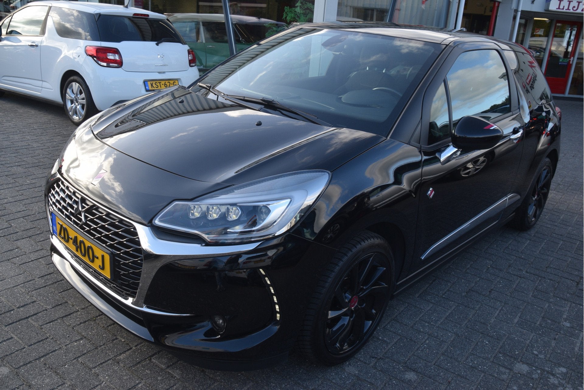DS DS 3 1.2 PureTech Performance Line Carplay | Navi | LMV |, Auto's, Stof, Gebruikt, 1199 cc, Origineel Nederlands