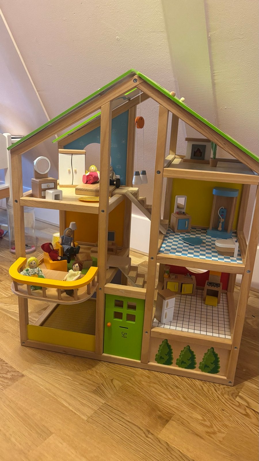 Houten Poppenhuis met Meubels en Poppen, Ophalen, Gebruikt, Poppenhuis
