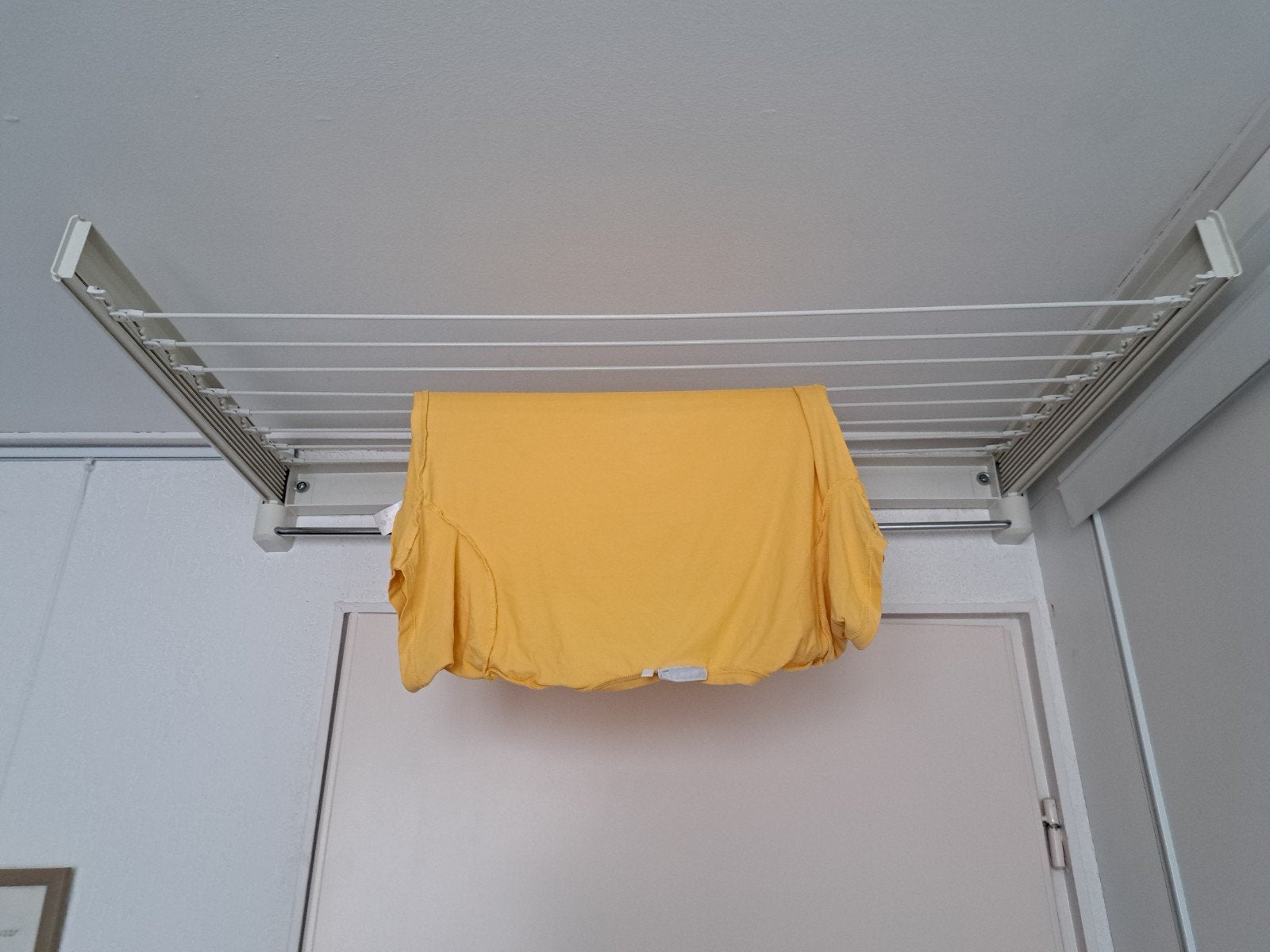 Droogrek voor aan de muur, Ophalen, Nieuw