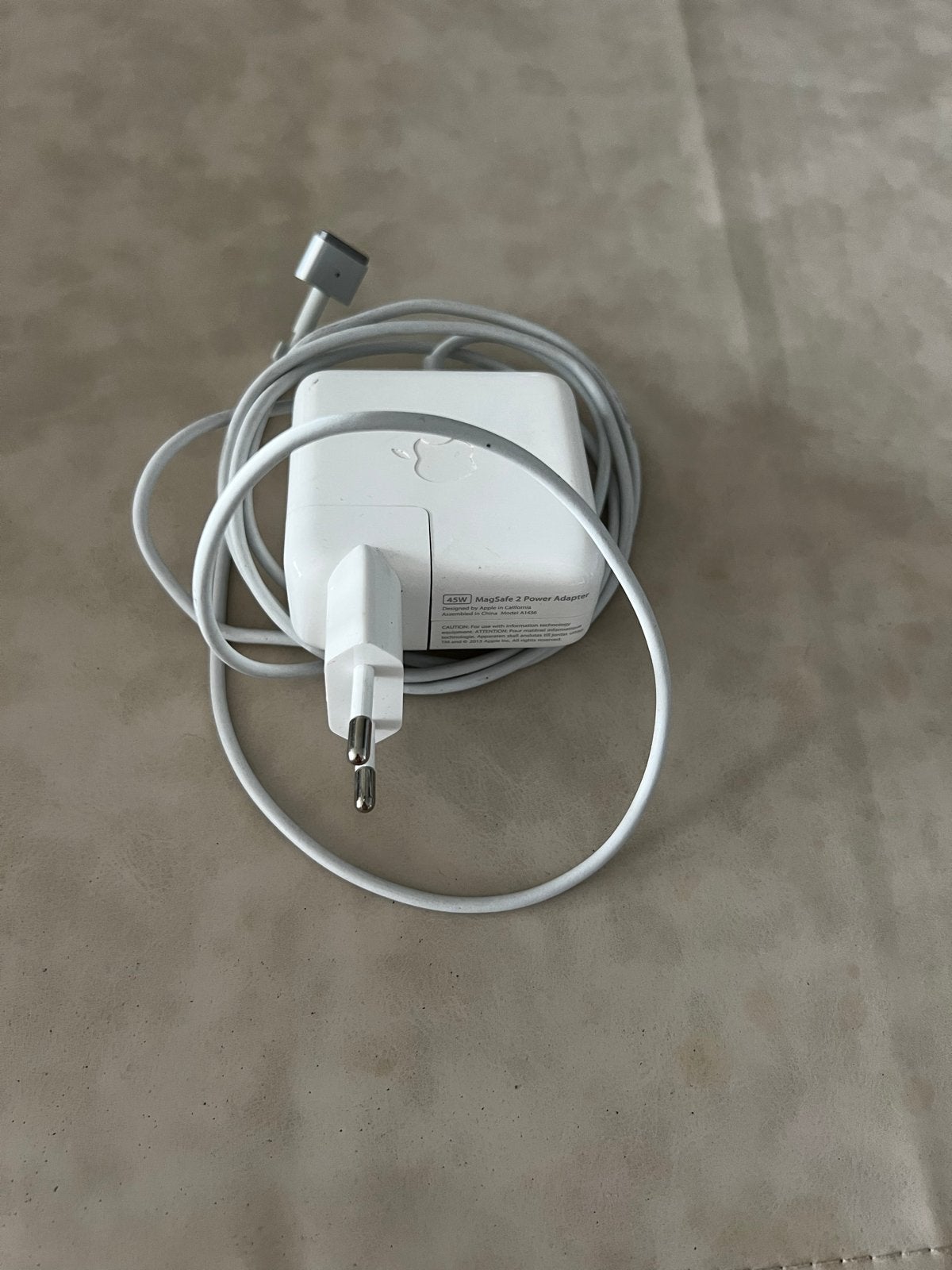 Apple 45W MagSafe 2 Power Adapter Oplader, Computers en Software, Laptop-opladers, Ophalen of Verzenden, Gebruikt