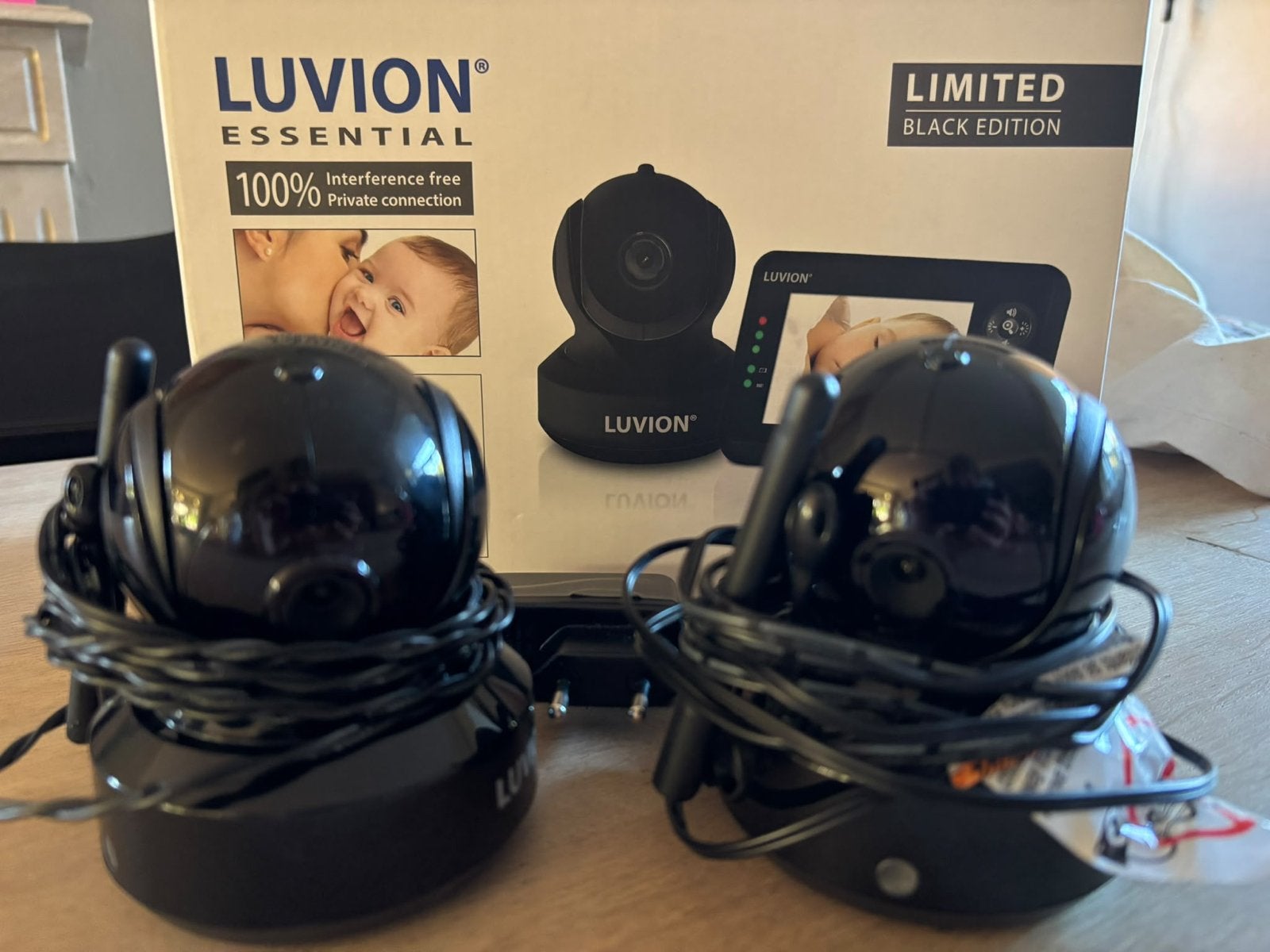 2x Luvion Essential Black Edition camera's (zonder monitor), Ophalen of Verzenden, Gebruikt, Camera