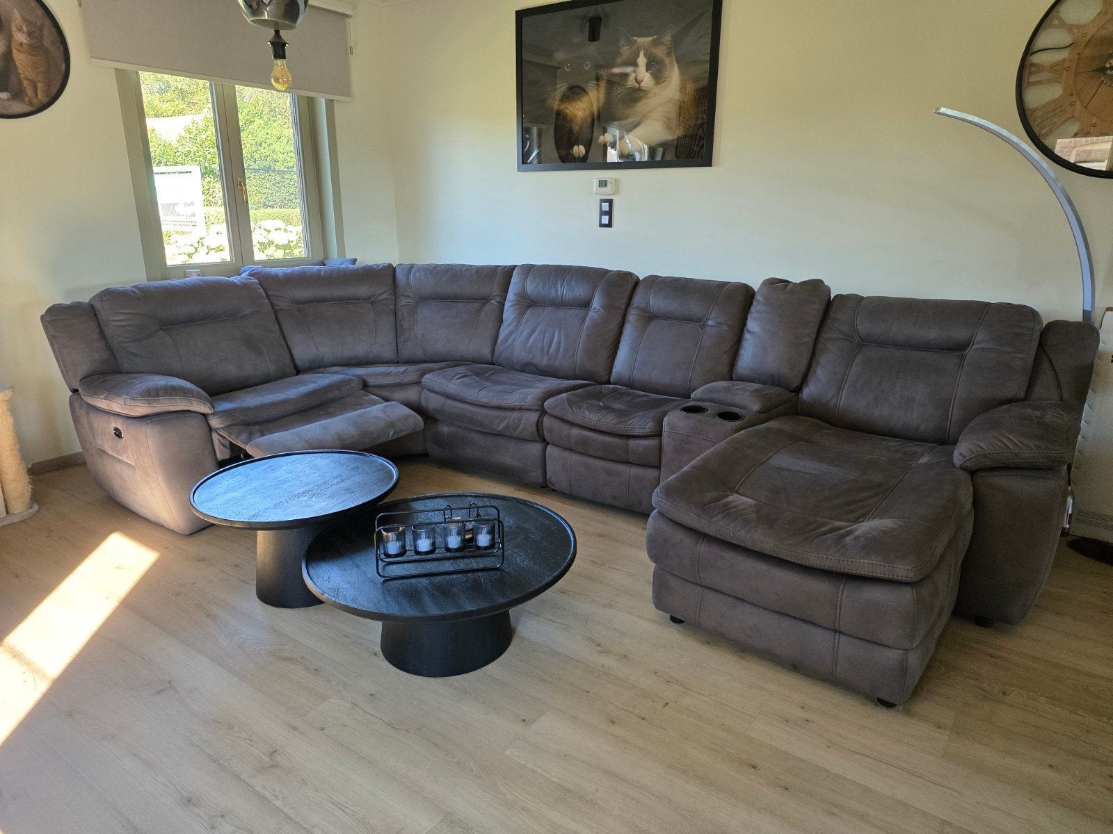 Grijze hoekbank met 2 elektrische relaxfuncties en longchair, Overige maten, Hoekbank, Ophalen of Verzenden, Zo goed als nieuw