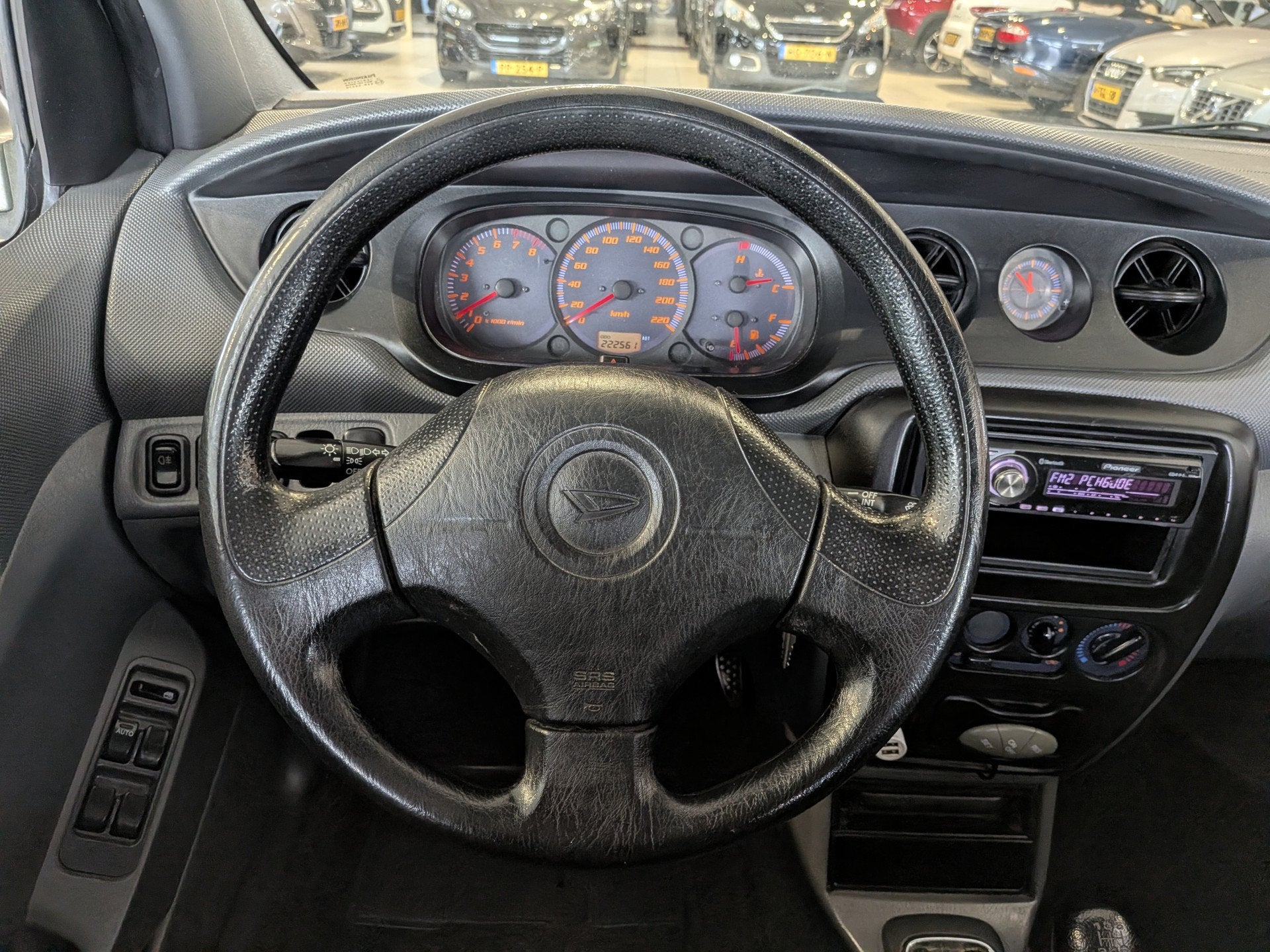 Daihatsu YRV 1.3-16V VTi Trekhaak, Stuurbekrachtiging, foto 9