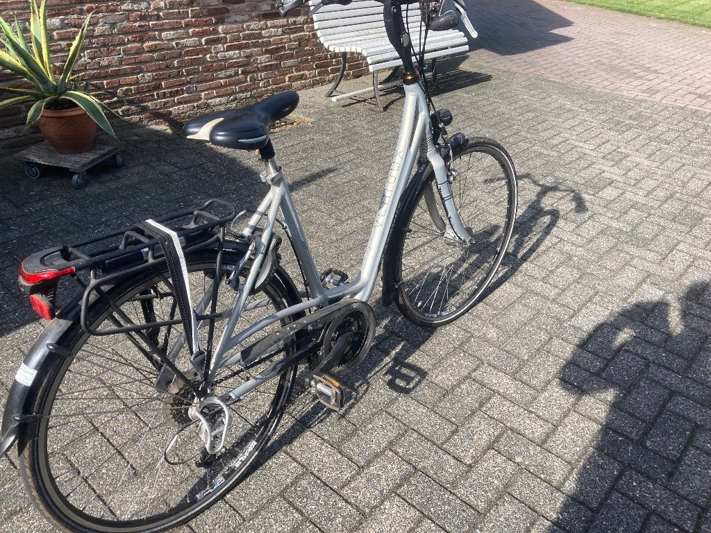 Batavus Ventoux Damesfiets - 27 versnellingen, naafdynamo, Fietsen en Brommers, Ophalen, Velgrem, Versnellingen, Batavus