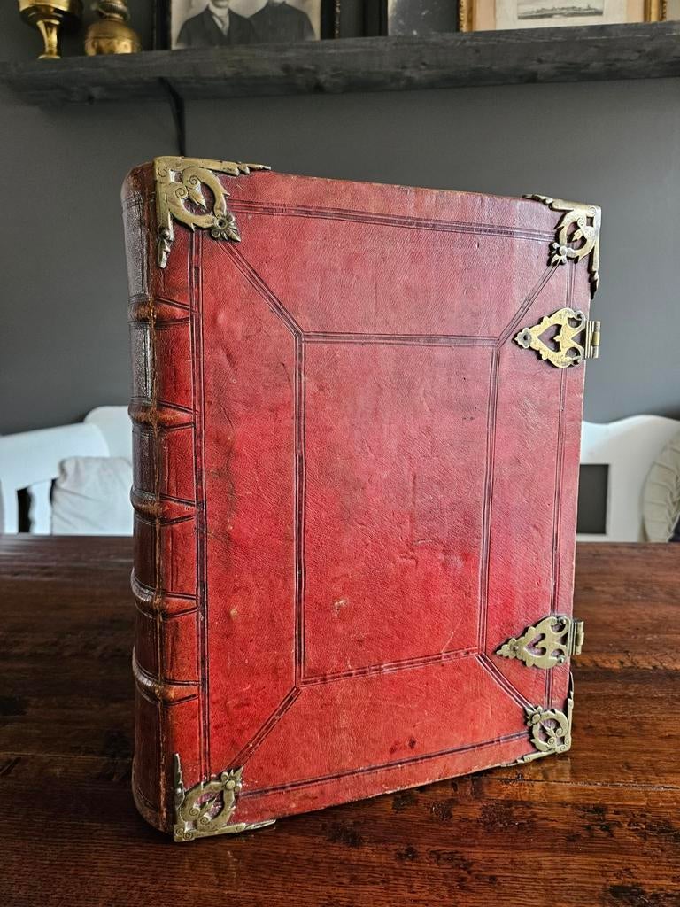 Antieke Statenbijbel met koperen beslag, Antiek en Kunst, Ophalen of Verzenden, Zie beschrijving